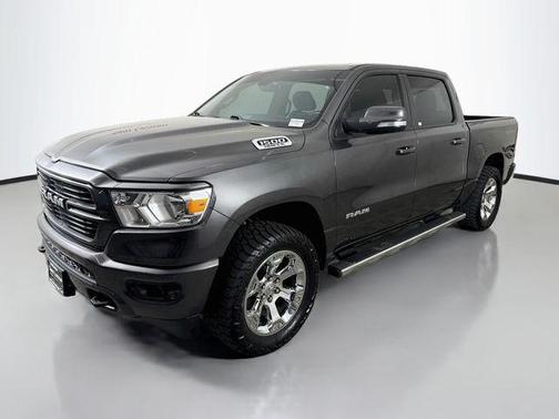 Granite Crystal Metallic Clearcoat 2020 RAM 1500 Big Horn/Lone Star
