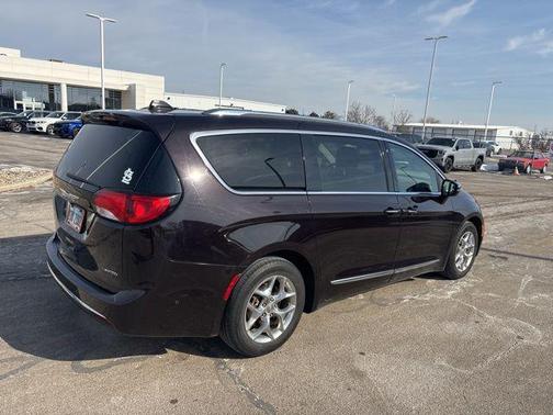 2017 Chrysler Pacifica Limited