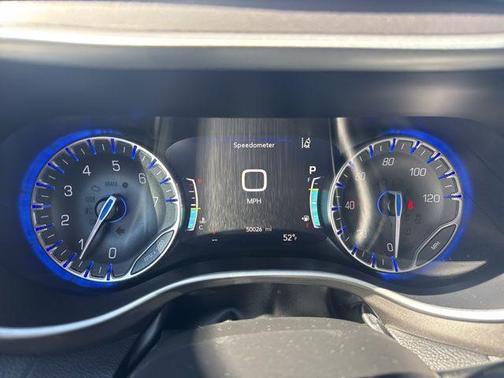 Silver Mist Clearcoat 2023 Chrysler Pacifica Touring L