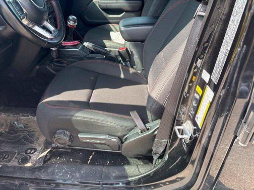 Black Clearcoat 2021 Jeep Gladiator Rubicon