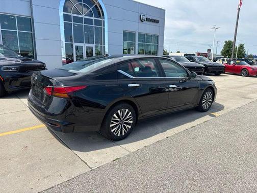 Super Black Clearcoat 2025 Nissan Altima 2.5 SV