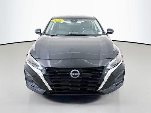 Super Black Clearcoat 2025 Nissan Altima 2.5 SV