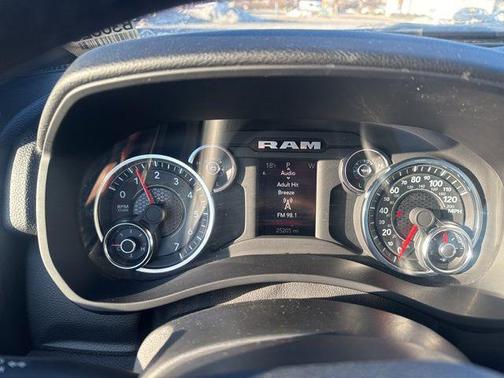 2024 RAM 2500 Big Horn Crew Cab 4x4 6'4' Box