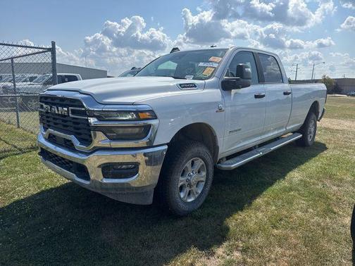 2025 RAM 2500 Big Horn Crew Cab 4x4 8' Box