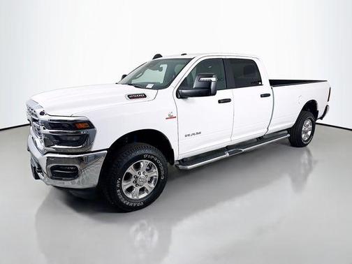 2025 RAM 2500 Big Horn Crew Cab 4x4 8' Box