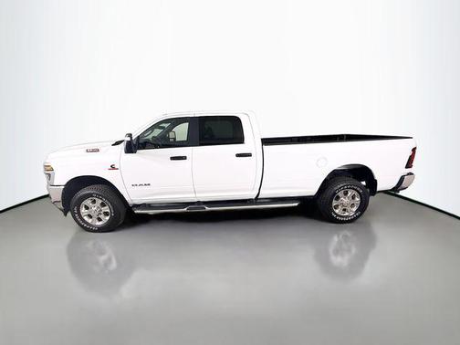 2025 RAM 2500 Big Horn Crew Cab 4x4 8' Box