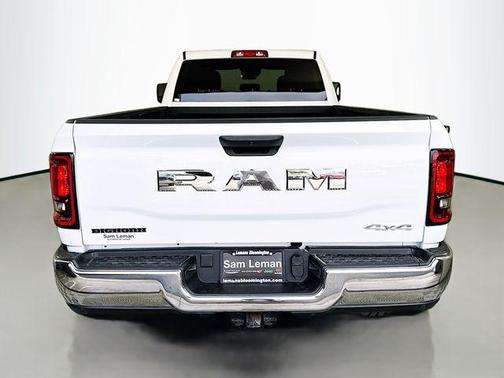 2025 RAM 2500 Big Horn Crew Cab 4x4 8' Box