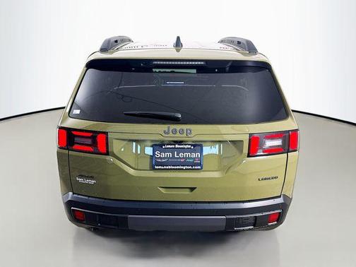 2026 Jeep Cherokee Laredo 4x4