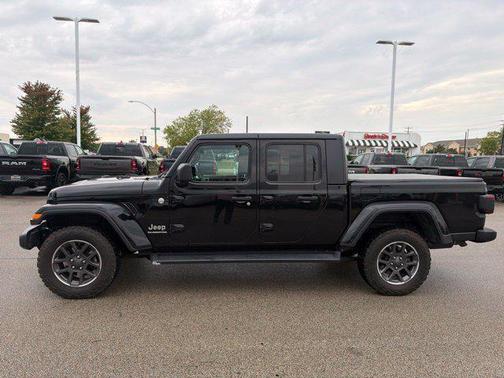 Black Clearcoat 2020 Jeep Gladiator Overland