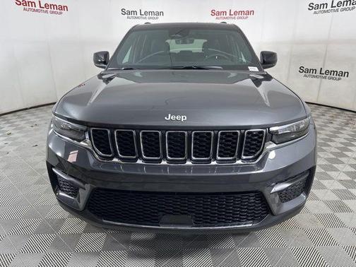 2025 Jeep Grand Cherokee Laredo