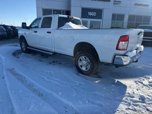 2024 RAM 2500 Tradesman Crew Cab 4x4 8' Box