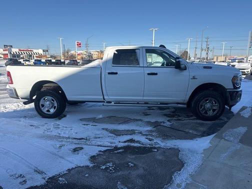 2024 RAM 2500 Tradesman Crew Cab 4x4 8' Box