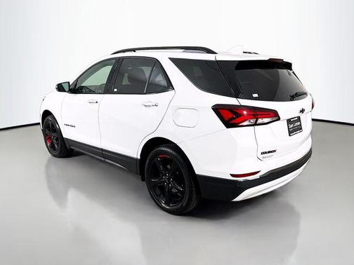 Iridescent Pearl Tricoat 2022 Chevrolet Equinox Premier w/1LZ