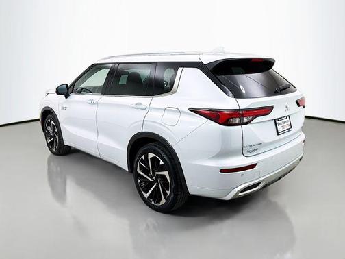 2023 Mitsubishi Outlander PHEV SEL