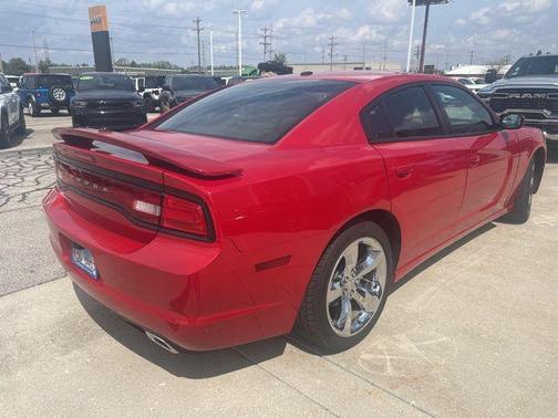 Redline 3 Coat Pearl 2012 Dodge Charger SXT