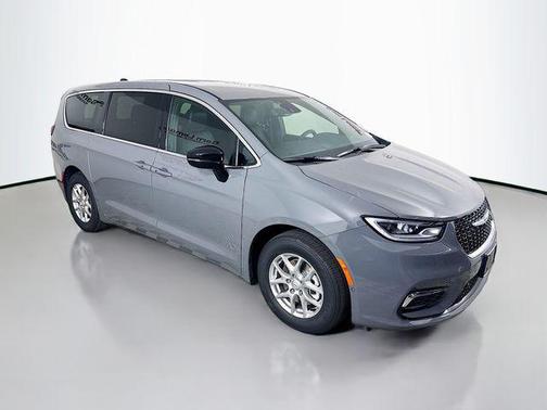2025 Chrysler Pacifica L