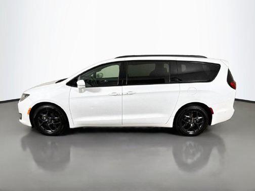 Bright White Clearcoat 2020 Chrysler Pacifica Limited