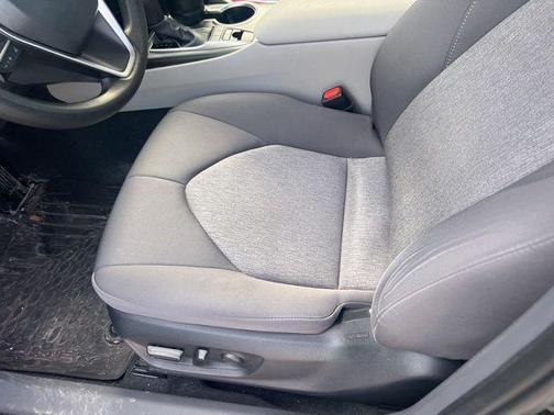 2024 Toyota Camry Hybrid LE