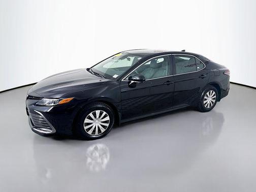 2024 Toyota Camry Hybrid LE