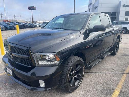 2018 RAM 1500 Night Crew Cab 4x4 5'7' Box