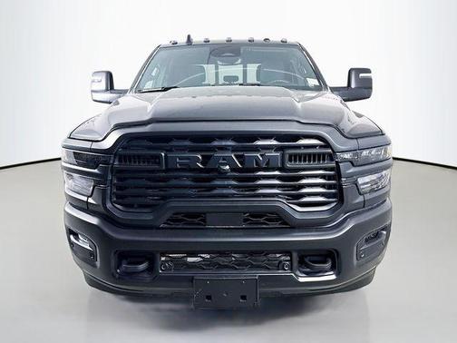 2025 RAM 2500 Tradesman Crew Cab 4x4 6'4' Box