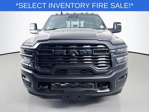 2025 RAM 2500 Tradesman Crew Cab 4x4 6'4' Box