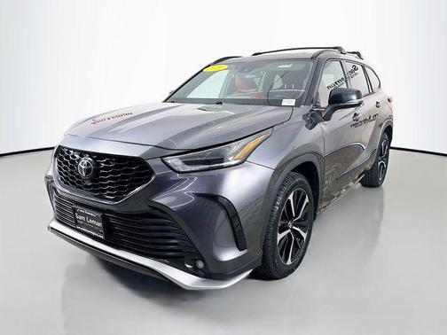 Magnetic Gray Metallic 2021 Toyota Highlander XSE