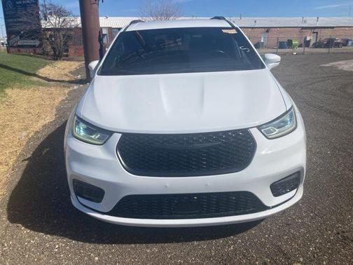 2021 Chrysler Pacifica Touring