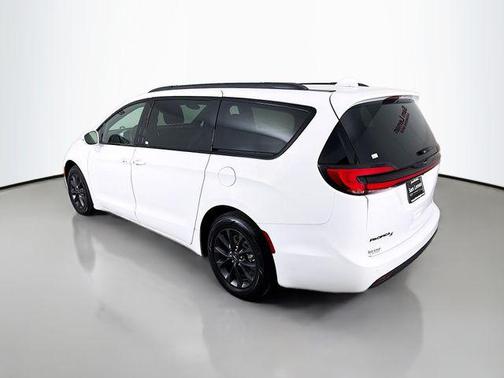 2021 Chrysler Pacifica Touring