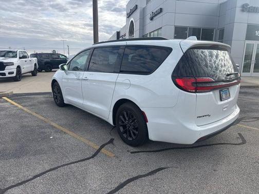2021 Chrysler Pacifica Touring