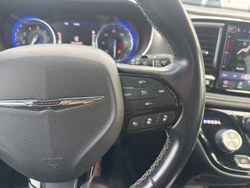 2021 Chrysler Pacifica Touring