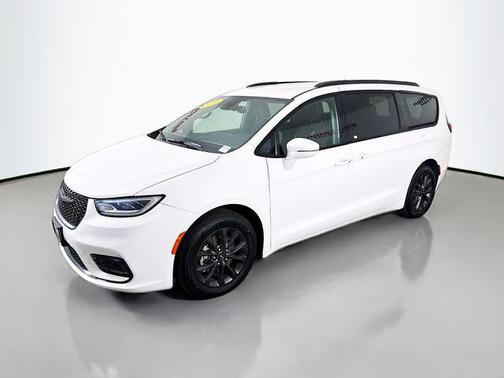 2021 Chrysler Pacifica Touring