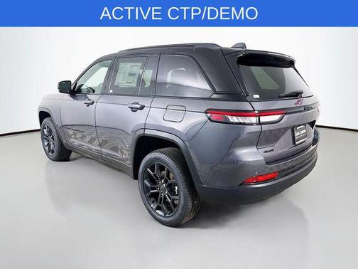 Baltic Gray Metallic Clearcoat 2025 Jeep Grand Cherokee Limited