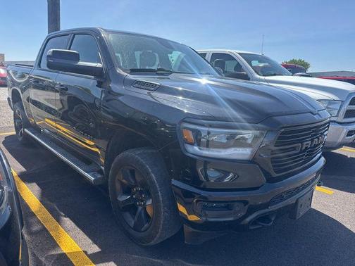 Diamond Black Crystal Pearlcoat 2019 RAM 1500 Big Horn