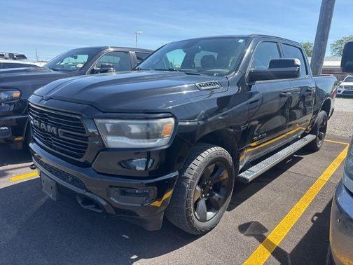 Diamond Black Crystal Pearlcoat 2019 RAM 1500 Big Horn