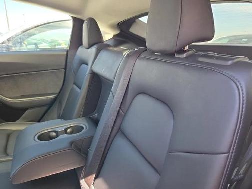 Pearl White Multi-Coat 2021 Tesla Model Y Standard Range