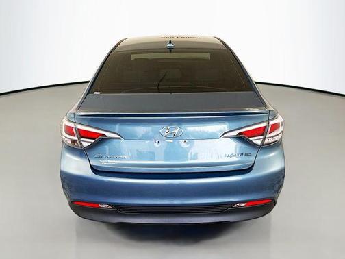 2016 Hyundai SONATA Hybrid SE