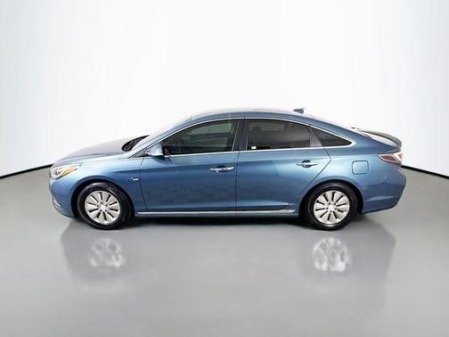 2016 Hyundai SONATA Hybrid SE