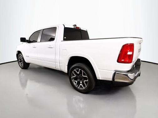 Ivory White Tri-Coat Pearlcoat 2025 RAM 1500 Laramie