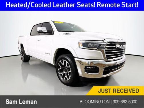 Ivory White Tri-Coat Pearlcoat 2025 RAM 1500 Laramie