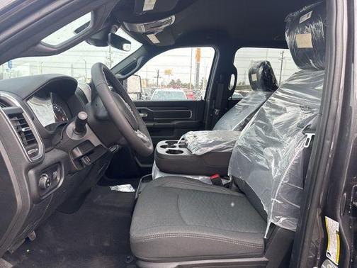 2025 RAM 2500 Big Horn Crew Cab 4x4 6'4' Box