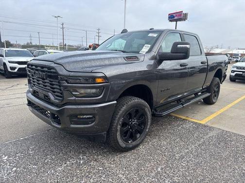 2025 RAM 2500 Big Horn Crew Cab 4x4 6'4' Box