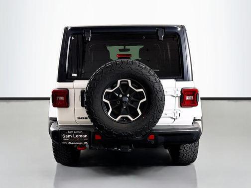 Bright White Clearcoat 2023 Jeep Wrangler Rubicon