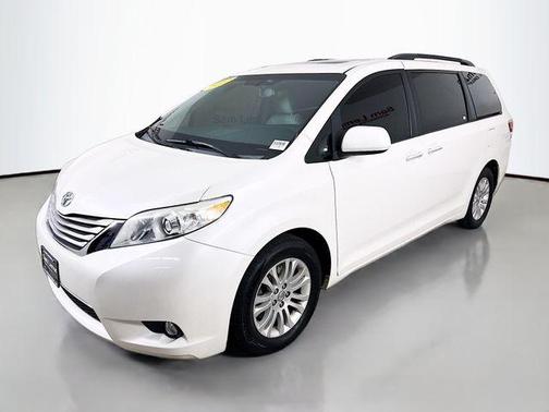 2017 Toyota Sienna Limited Premium