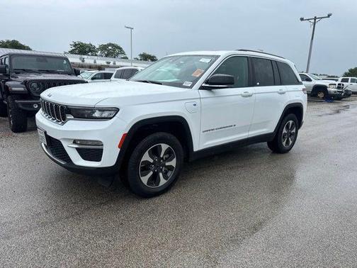 Bright White Clearcoat 2024 Jeep Grand Cherokee 4xe Base
