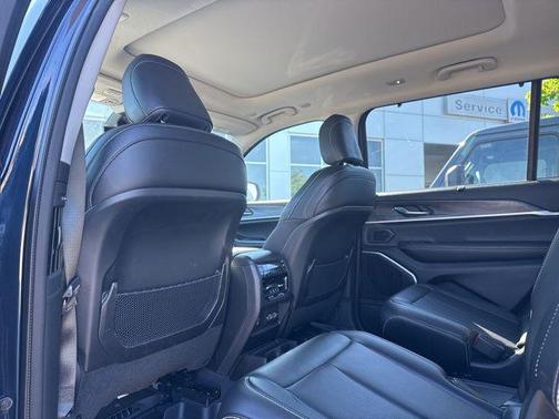 Midnight Sky 2023 Jeep Grand Cherokee L Limited