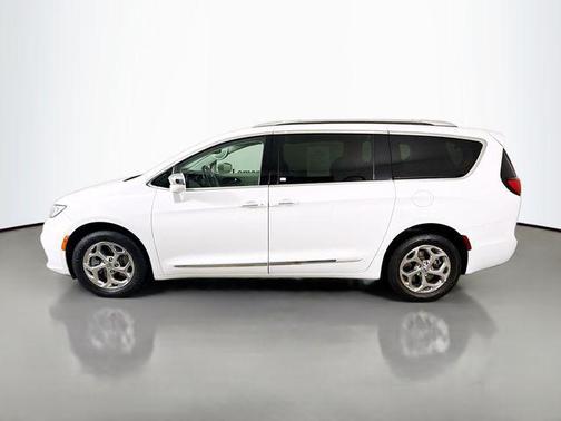 Bright White Clearcoat 2021 Chrysler Pacifica Limited