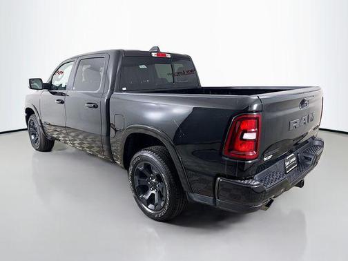 Diamond Black Crystal Pearlcoat 2025 RAM 1500 Big Horn/Lone Star
