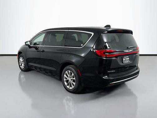 2025 Chrysler Pacifica L