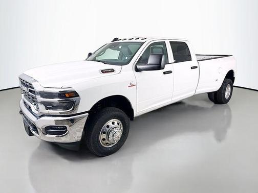 2026 RAM 3500 Tradesman Crew Cab 4x4 8' Box